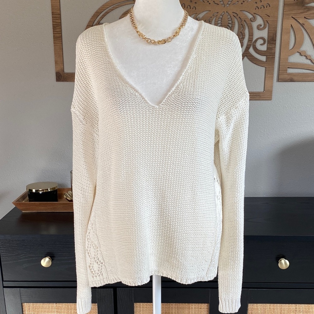 Harper Cream V-Neck Sweater Size Large